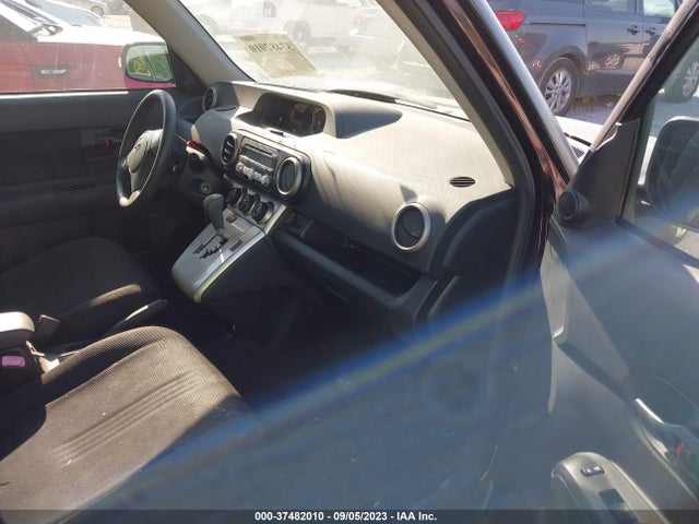 2009 SCION XB VIN: JTLKE50EX91085573
