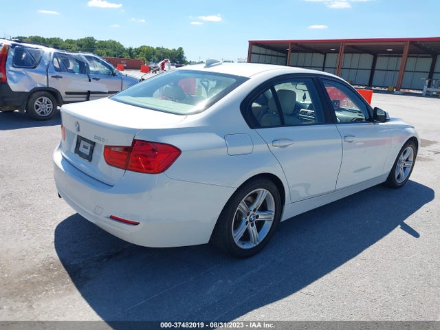 BMW 320i 2015 WBA3B1G50FNT64202 Image 4