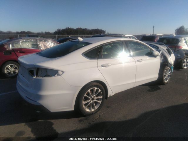 3FA6P0HD6LR172511 Ford FUSION SE