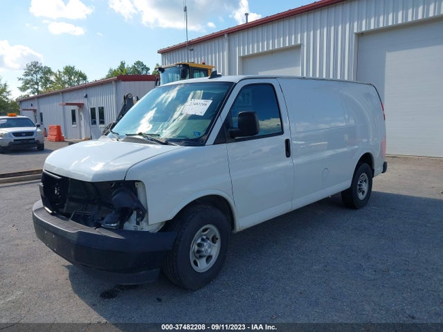 Chevrolet EXPRESS CARGO VAN 2017 1GCWGAFF0H1324014 Image 2