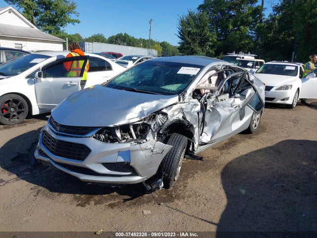 Chevrolet Cruze Ls Auto 2017 1G1BC5SM5H7132146 Image 2