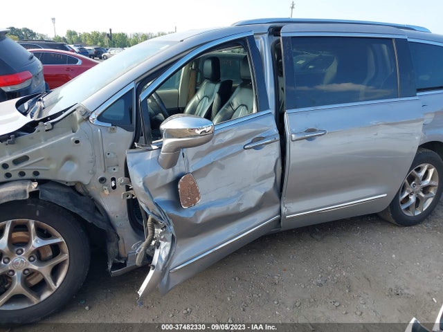 2C4RC1GG9JR233082 Chrysler Pacifica Limited