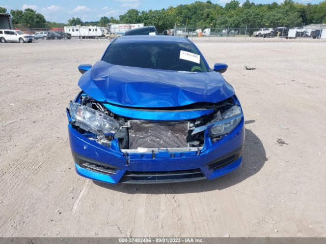 19XFC2F52JE025040 Honda Civic Sedan Lx