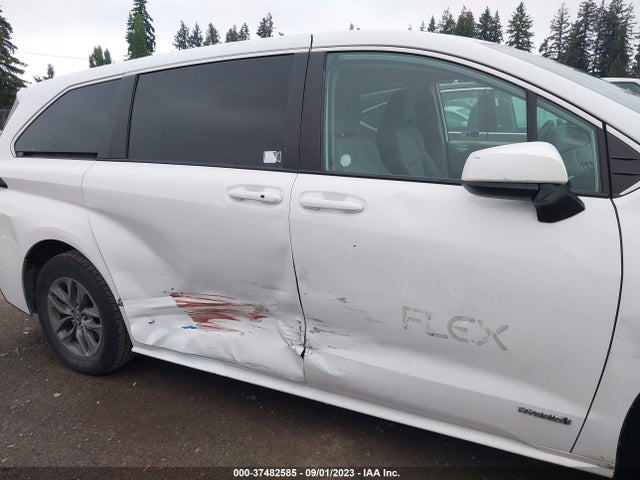 Toyota SIENNA LE 2021 5TDKRKEC6MS034959 Image 13