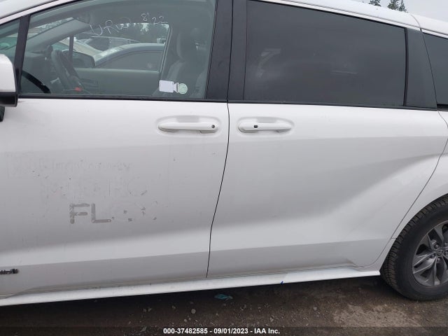 Toyota SIENNA LE 2021 5TDKRKEC6MS034959 Image 14