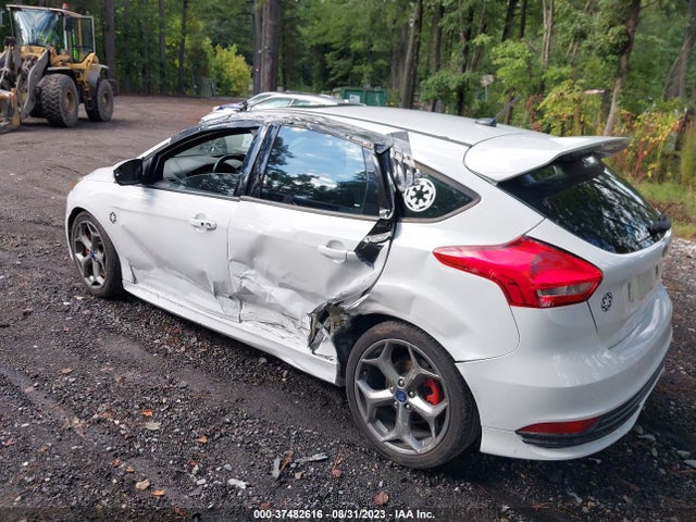 2015 FORD FOCUS ST VIN: 1FADP3L99FL346005