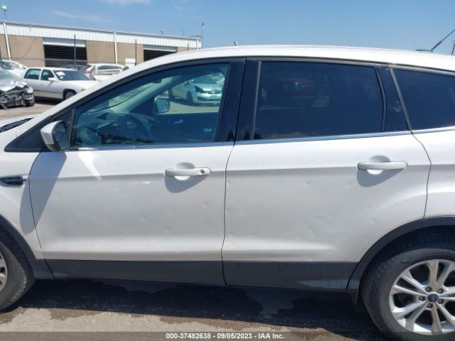 1FMCU0GDXHUE39121 Ford ESCAPE SE
