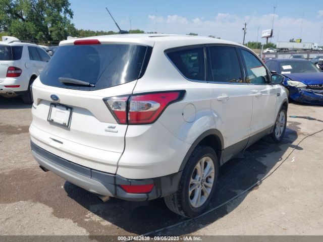 1FMCU0GDXHUE39121 Ford ESCAPE SE