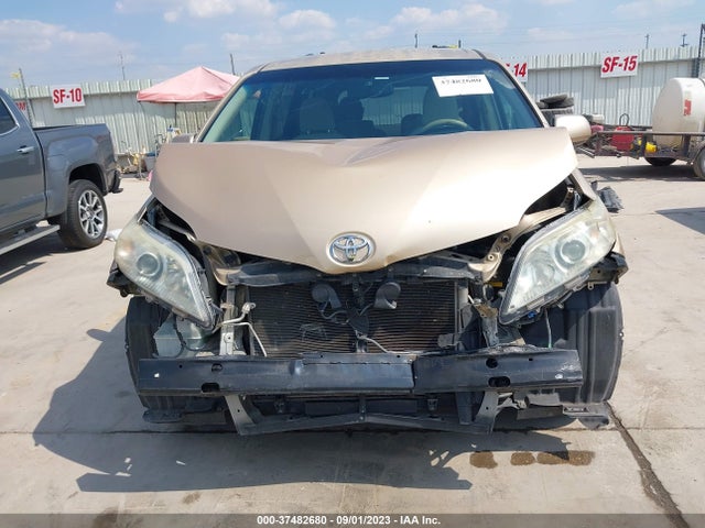2012 TOYOTA SIENNA LE VIN: 5TDKK3DC0CS242006