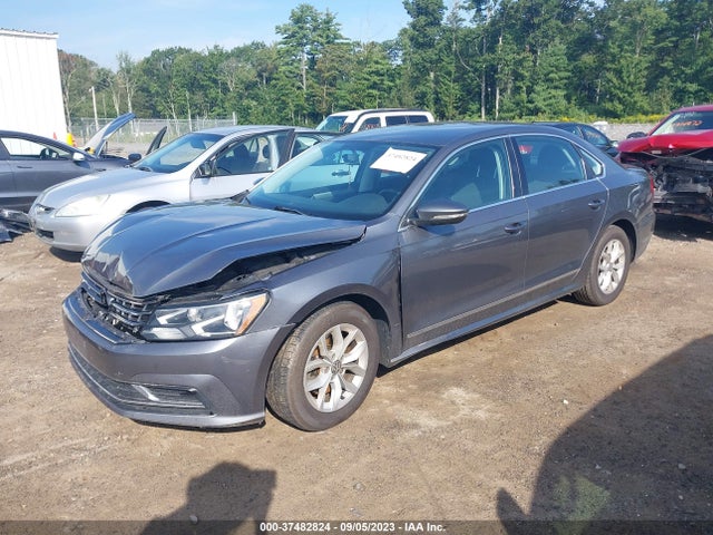 1VWAT7A39GC006804 Volkswagen Passat 1.8t S