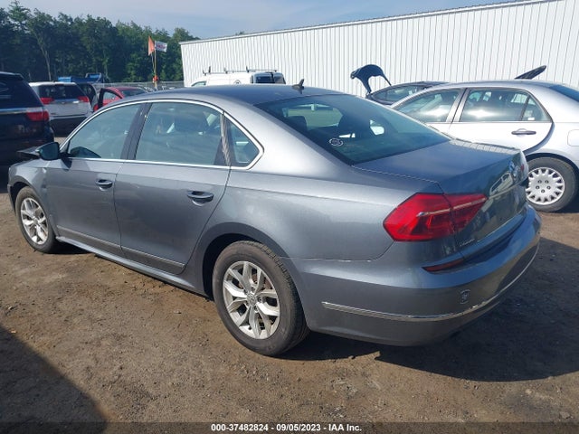 1VWAT7A39GC006804 Volkswagen Passat 1.8t S