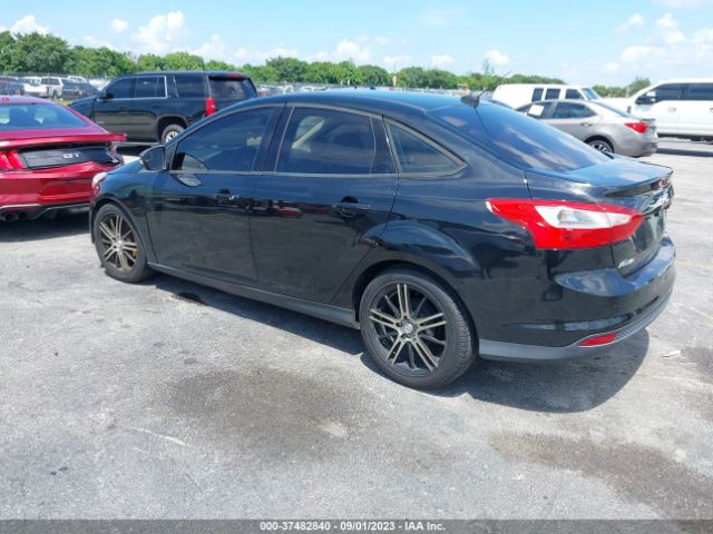 1FADP3F28EL316121 Ford FOCUS SE