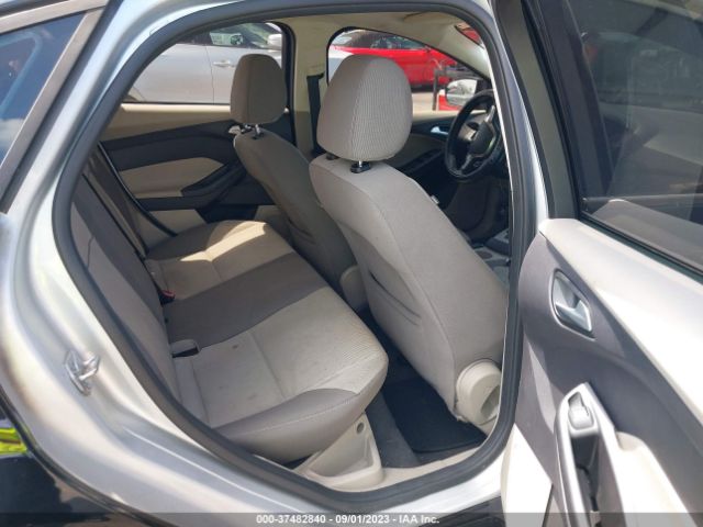 1FADP3F28EL316121 Ford FOCUS SE