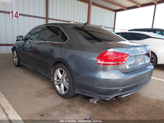 1VWBS7A34EC050021 Volkswagen Passat Se W/sunroof