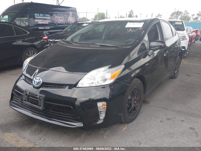 Toyota Prius Four 2015 JTDKN3DU0F1914616 Image 2