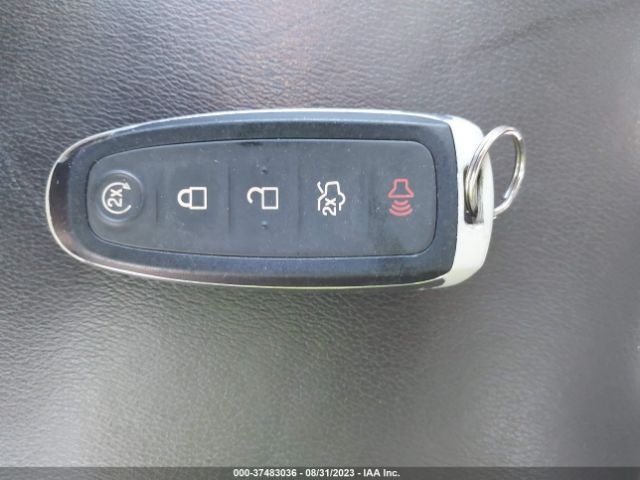 1FMCU9JD2HUC57877 Ford Escape Titanium