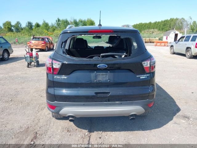 1FMCU9JD2HUC57877 Ford Escape Titanium