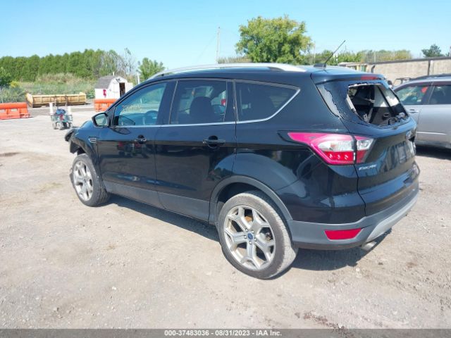 1FMCU9JD2HUC57877 Ford Escape Titanium