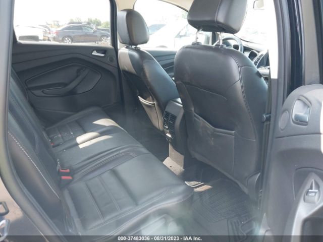 1FMCU9JD2HUC57877 Ford Escape Titanium