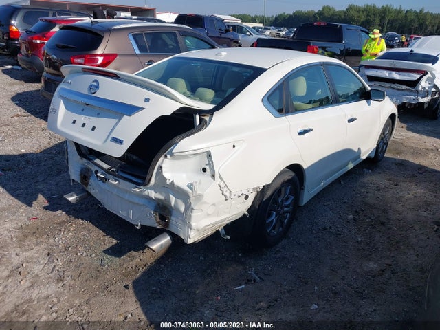 Nissan Altima 2.5 S 2015 1N4AL3AP6FC462245 Image 4