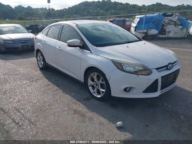 2014 FORD FOCUS TITANIUM VIN: 1FADP3J26EL208913