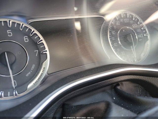 Chrysler 200 C 2015 1C3CCCCB1FN620570 Image 7