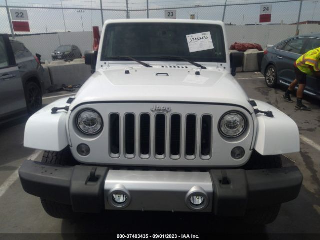 1C4BJWEG2HL605890 Jeep Wrangler Unlimited Sahara
