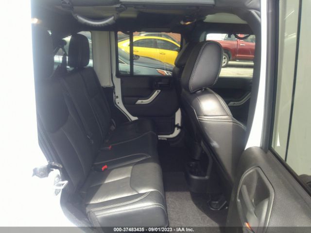 1C4BJWEG2HL605890 Jeep Wrangler Unlimited Sahara