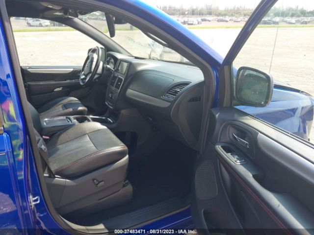2C4RDGEG1KR695401 Dodge Grand Caravan Gt