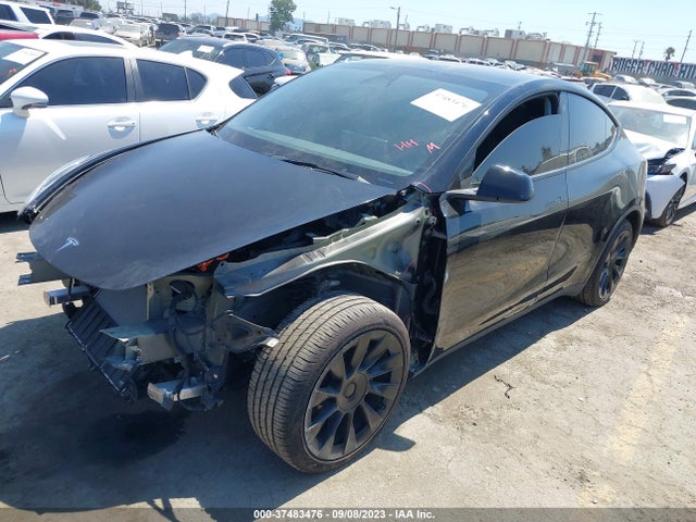 Tesla Model Y Long Range 2023 7SAYGAEE5PF606028 Image 2
