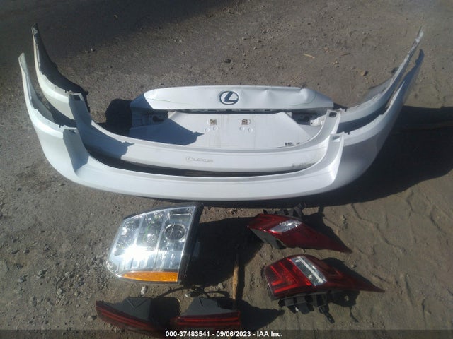 Lexus IS 250 2014 JTHBF1D25E5028314 Image 4