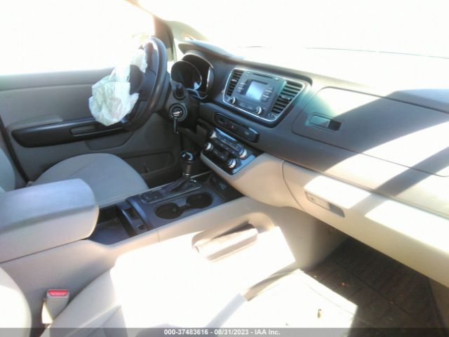 KNDMB5C16G6172215 KIA SEDONA LX