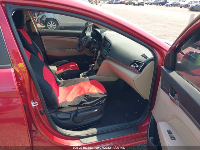 2018 HYUNDAI ELANTRA SEL VIN: 5NPD84LF5JH369989