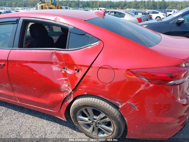 2018 HYUNDAI ELANTRA SEL VIN: 5NPD84LF5JH369989
