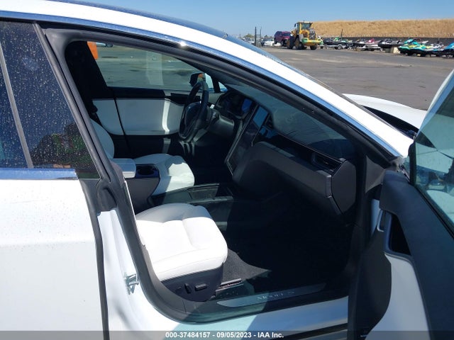 Tesla Model S Long Range 2020 5YJSA1E20LF402547 Image 13