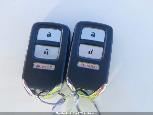 Honda FIT EX 2017 JHMGK5H77HS012829 Image 3