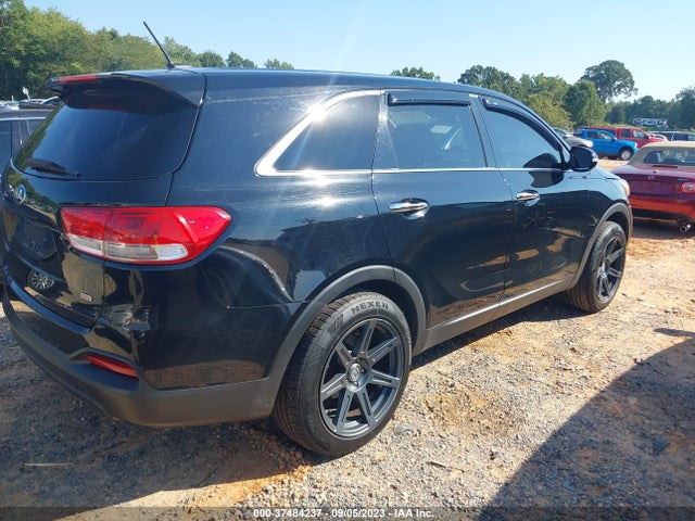 2016 KIA SORENTO L VIN: 5XYPG4A30GG074985