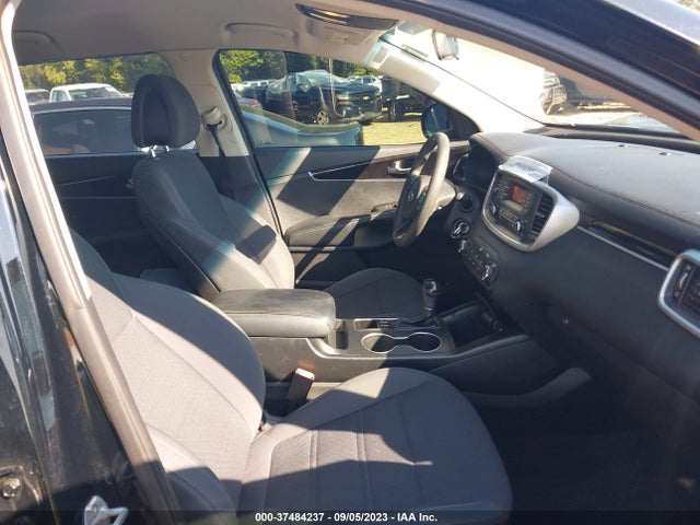 2016 KIA SORENTO L VIN: 5XYPG4A30GG074985