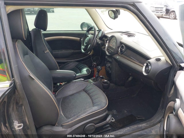 2013 MINI COOPER CLUBMAN VIN: WMWZF3C57DT491263