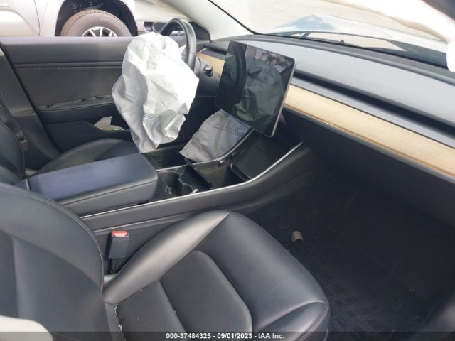 5YJ3E1EAXKF305807 Tesla Model 3 Range
