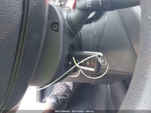 JTDEPMAE6MJ122445 Toyota COROLLA LE