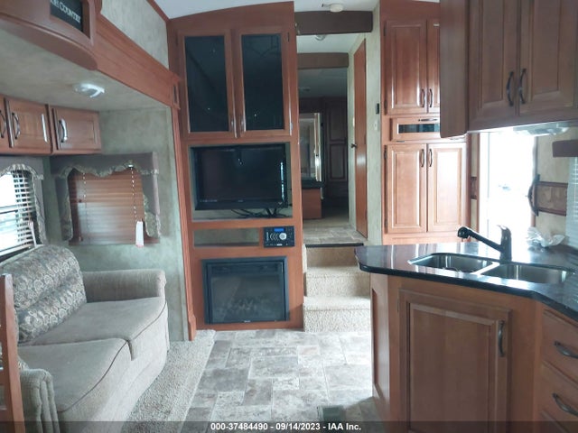 Продаж на аукціоні авто 2013 Keystone Montana High Country, vin: 4YDF33822DA740185, номер лоту: 37484490