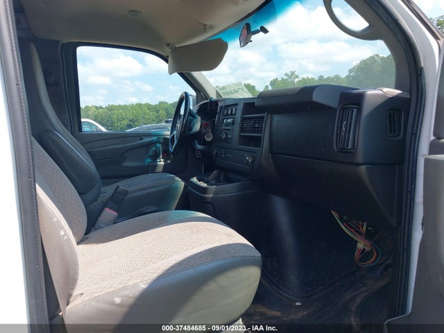 Chevrolet Express 3500 Work Van 2014 1GCZGUCA8E1206151 Image 5