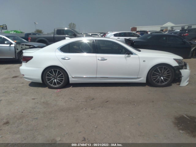Lexus LS 460 2014 JTHBL5EF2E5130946 Image 13
