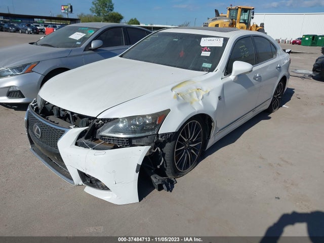 Lexus LS 460 2014 JTHBL5EF2E5130946 Image 2