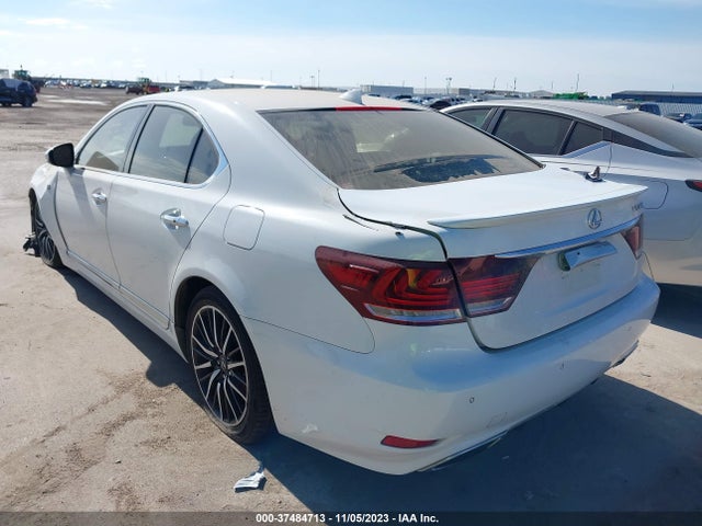 Lexus LS 460 2014 JTHBL5EF2E5130946 Image 3