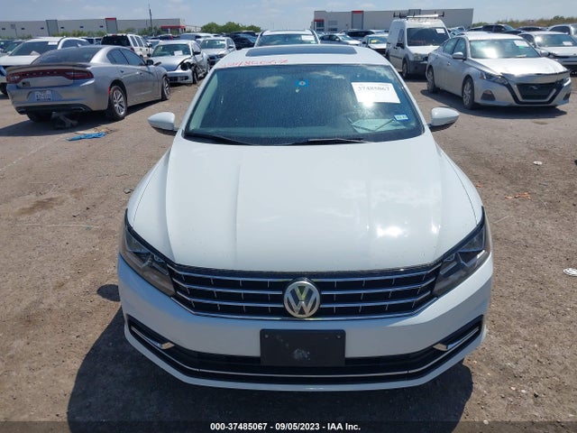 1VWBT7A33GC028091 Volkswagen Passat 1.8t Se