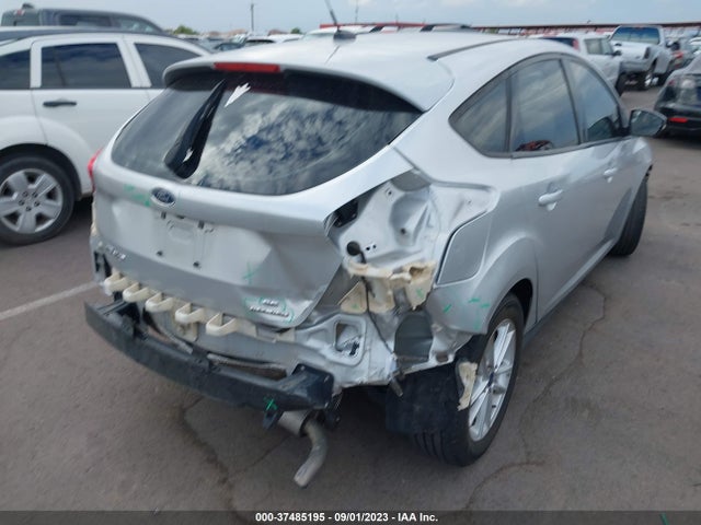Ford Focus 2016 1FADP3K28GL364016 Image 16
