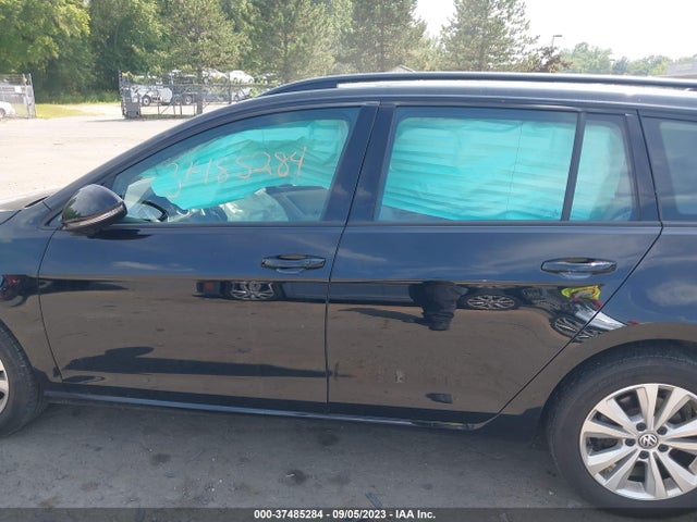 2017 Volkswagen Golf, VIN: 3VW017AU7HM507846