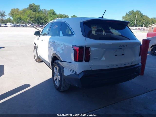 KIA SORENTO LX 2022 5XYRGDLCXNG123239 Image 3